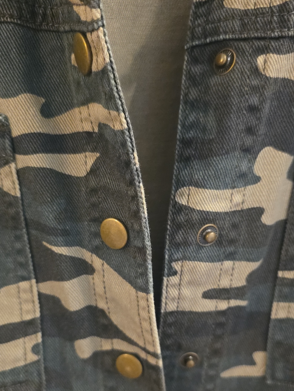 Forever 21 Camo Utility Jacket in Olive and Navy - Picture 3 of 5